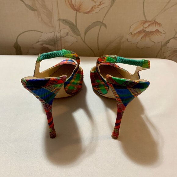 Manolo Blahnik Batik Fabric Sling Back Pointed Toe Carolyne Heels - Picture 6 of 8